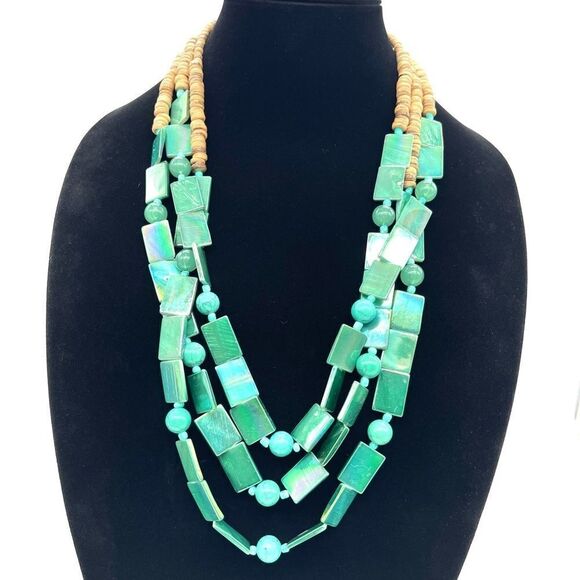 Erica Lyons Multi Strand Sea Shells & Puka Shells - Picture 1 of 3